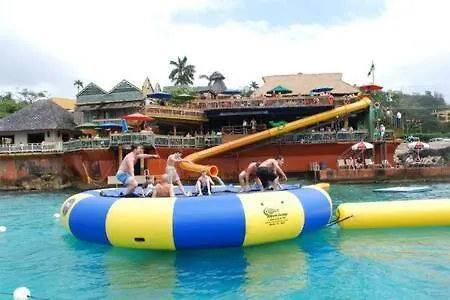 Hospitality Expert Greens: 6Br Pool Beach Chef Montego Bay 0*,