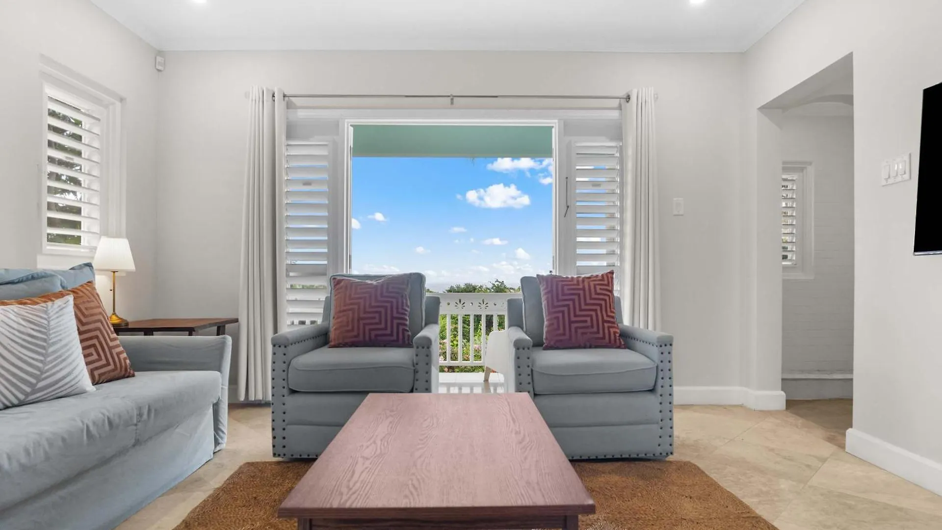Villa Hospitality Expert Greens: 6Br Pool Beach Chef Montego Bay