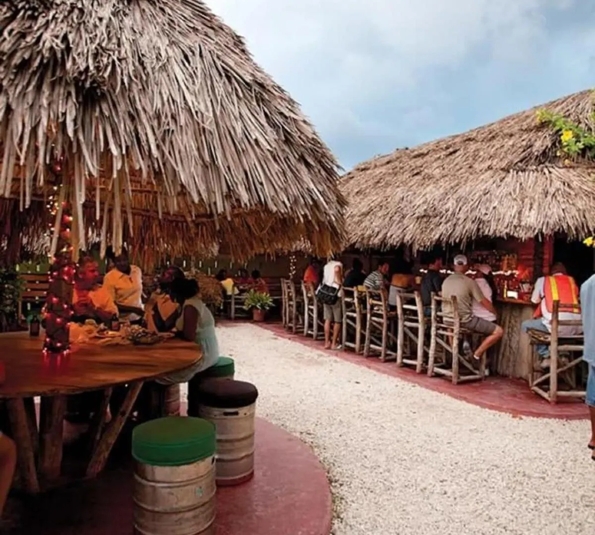 Villa Hospitality Expert Greens: 6Br Pool Beach Chef Montego Bay