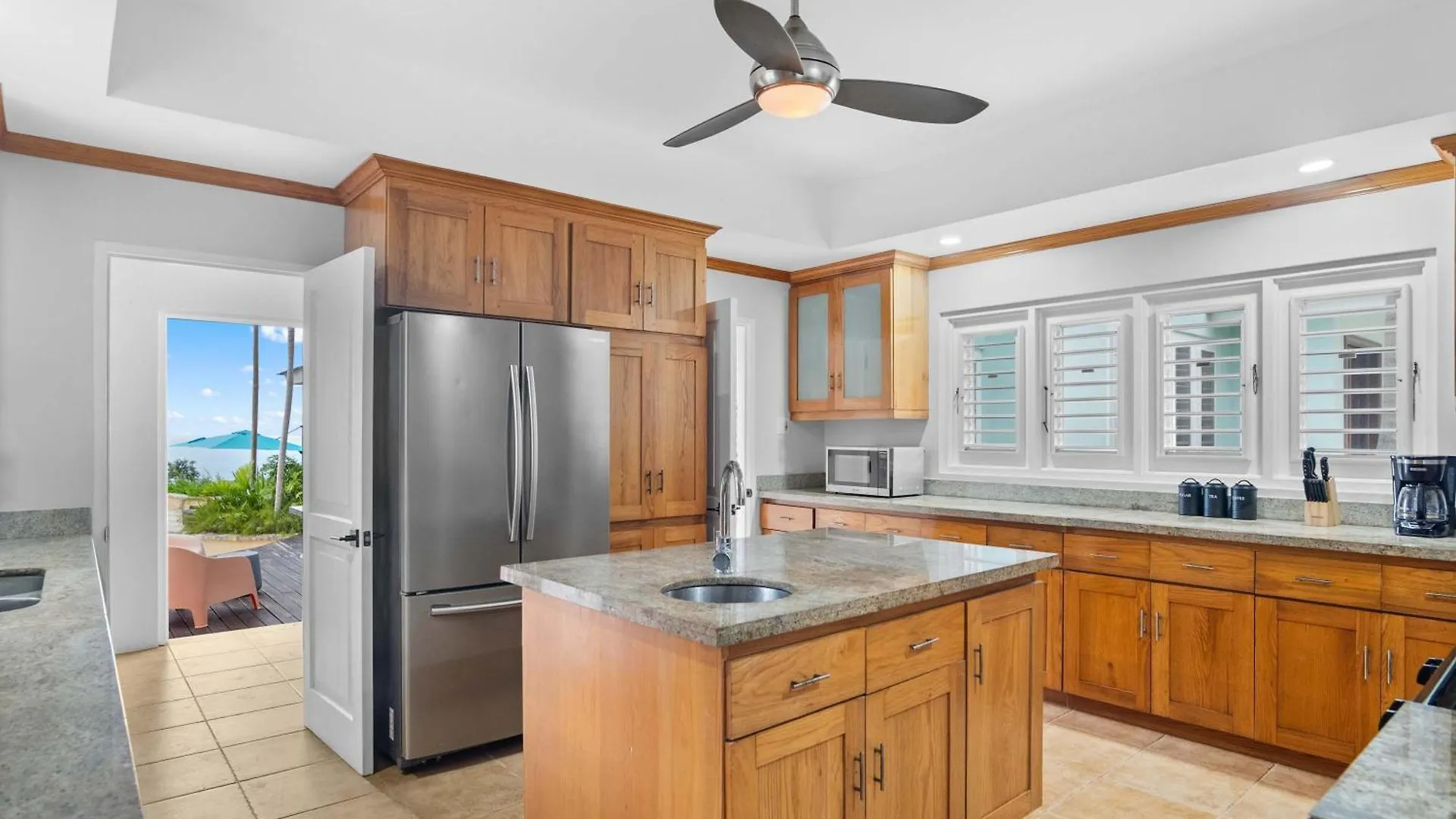 Hospitality Expert Greens: 6Br Pool Beach Chef Montego Bay